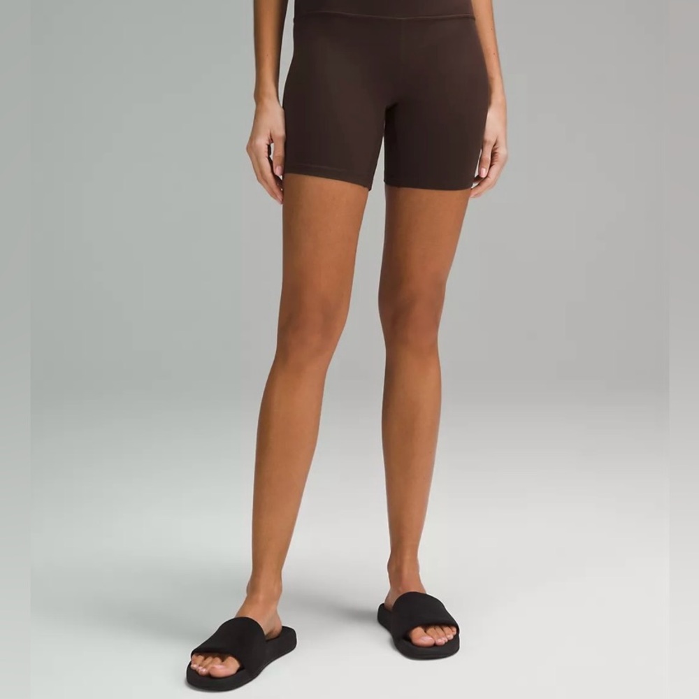 Lululemon 6 inch High Rise Short Espresso